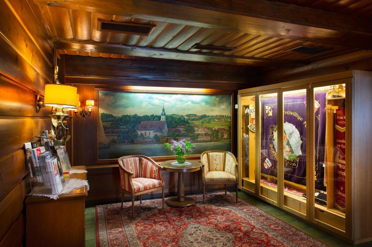 Hotel Landgasthof Altwirt Seeham Extérieur photo